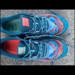 Merrell Trail Sisters Banshee Running Shoes